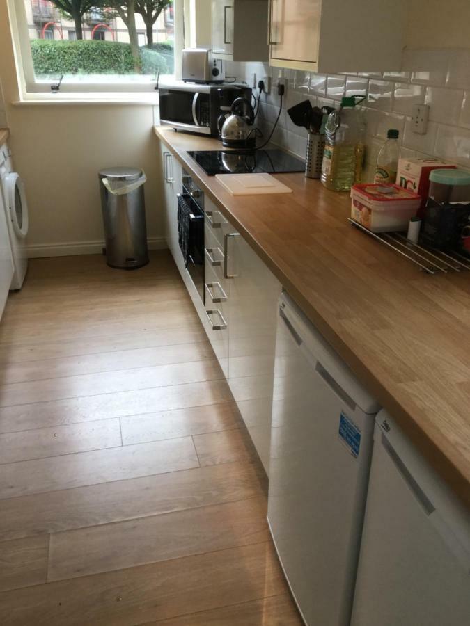 غلاسغو 2 Bed City Apartment With Parking المظهر الخارجي الصورة